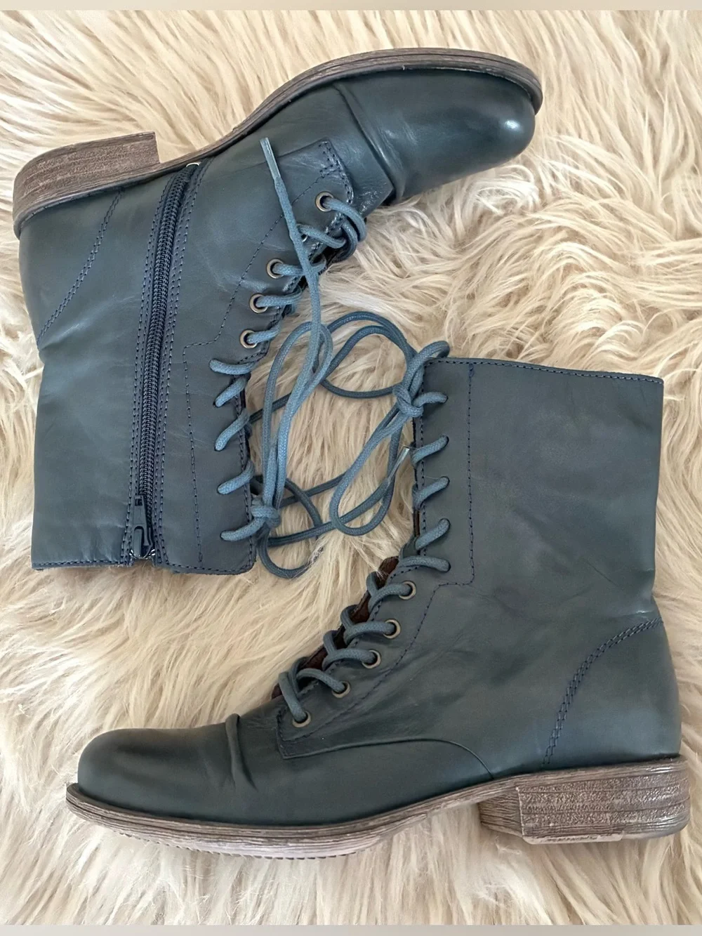 Miz Mooz NWOT Lukas Boots Sz 6